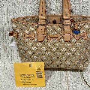 Dooney and Bourke Small Chiara bag